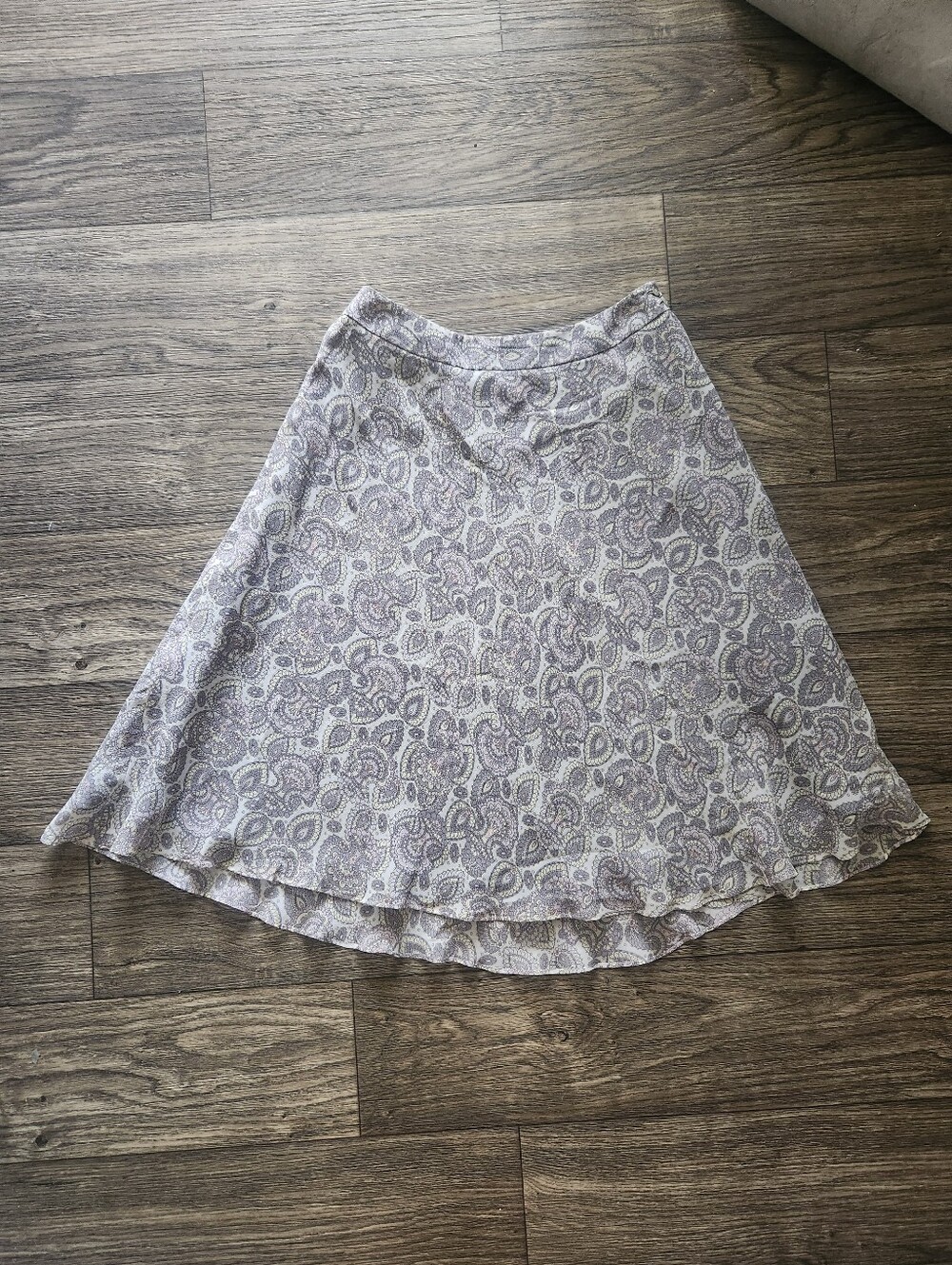Vintage Anne Klein Silk Grey Paisley Midi Skirt Size 6P